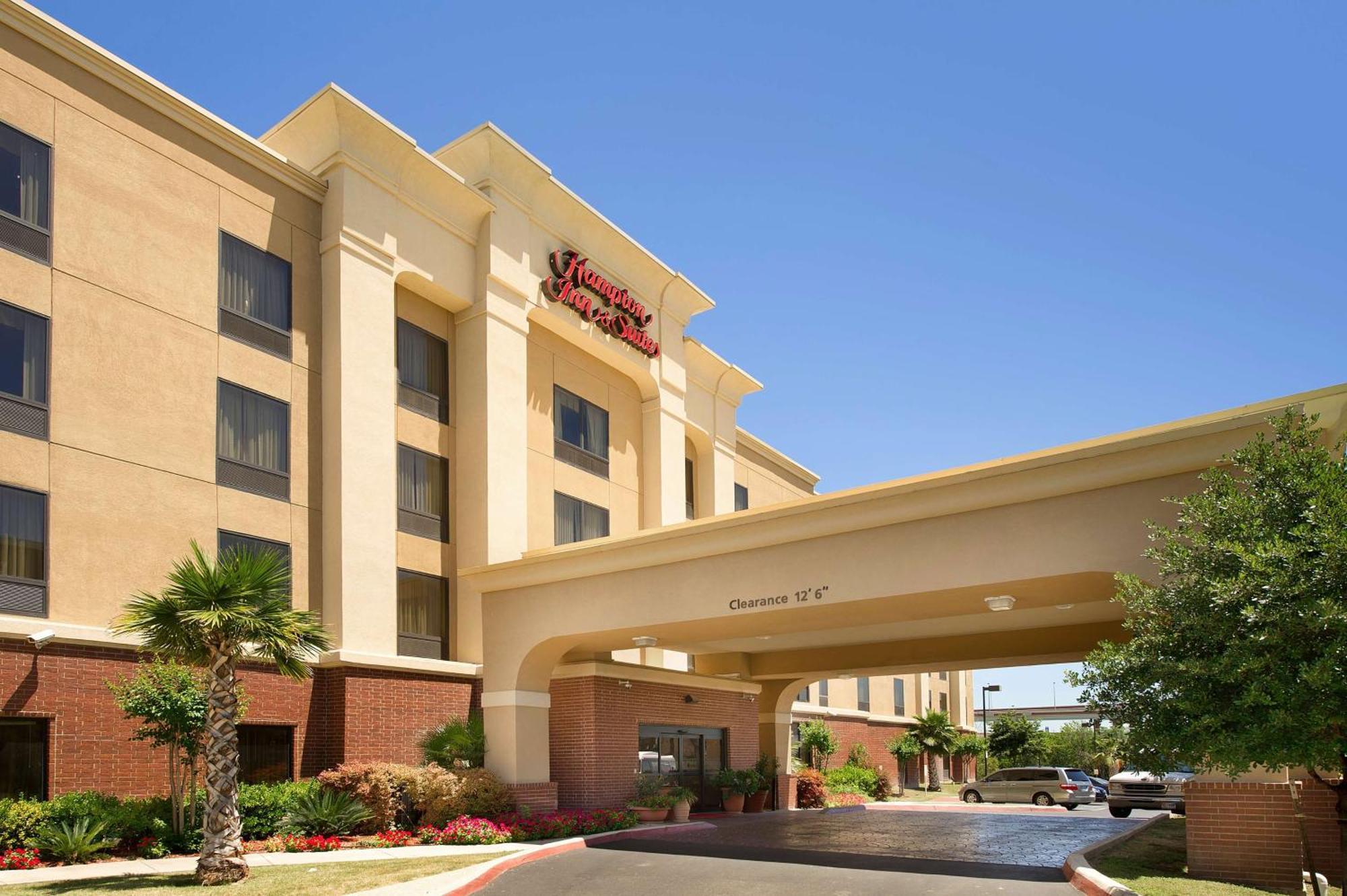 Hampton Inn And Suites San Antonio Airport Exterior foto